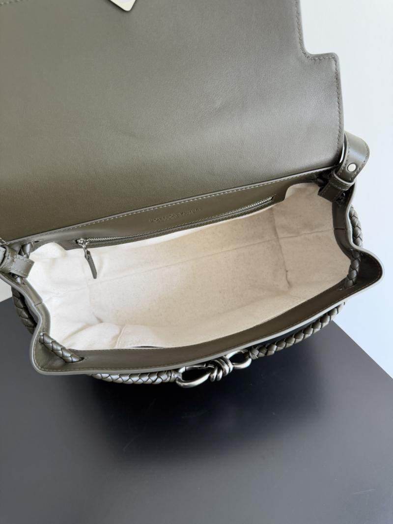 Bottega Veneta Small Andiamo Messenger Green 815781