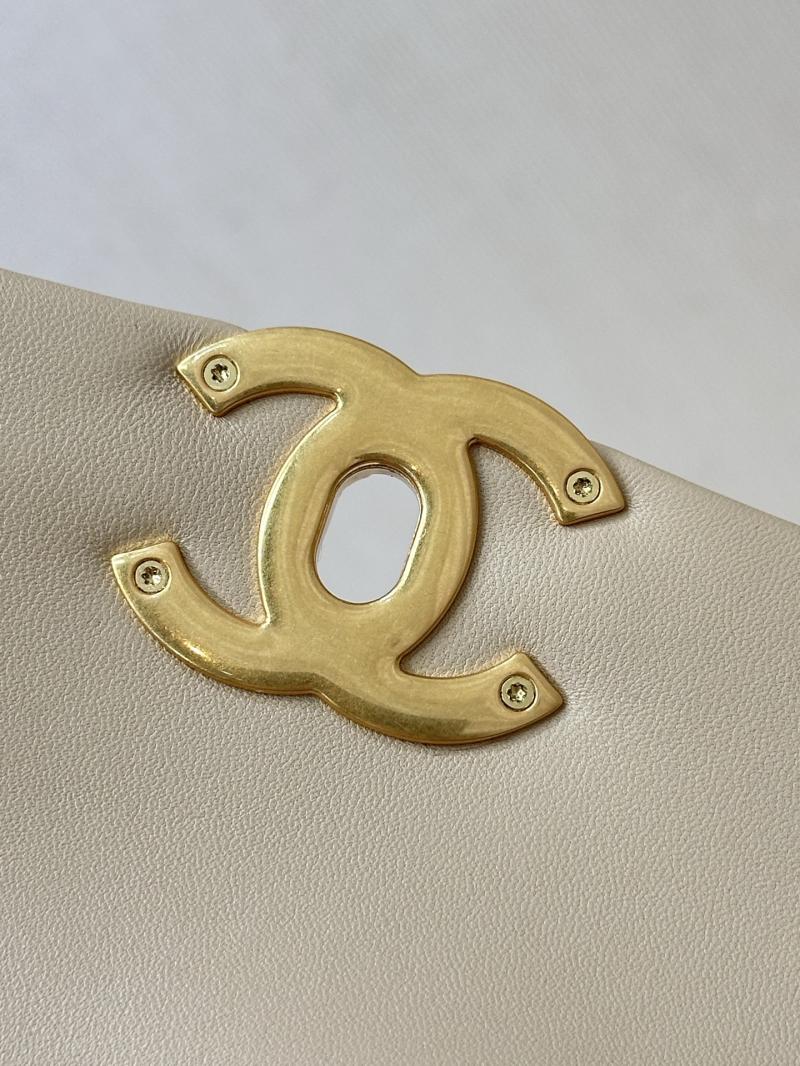 Chanel 19 Lambskin Flap Handbag Beige AS1160
