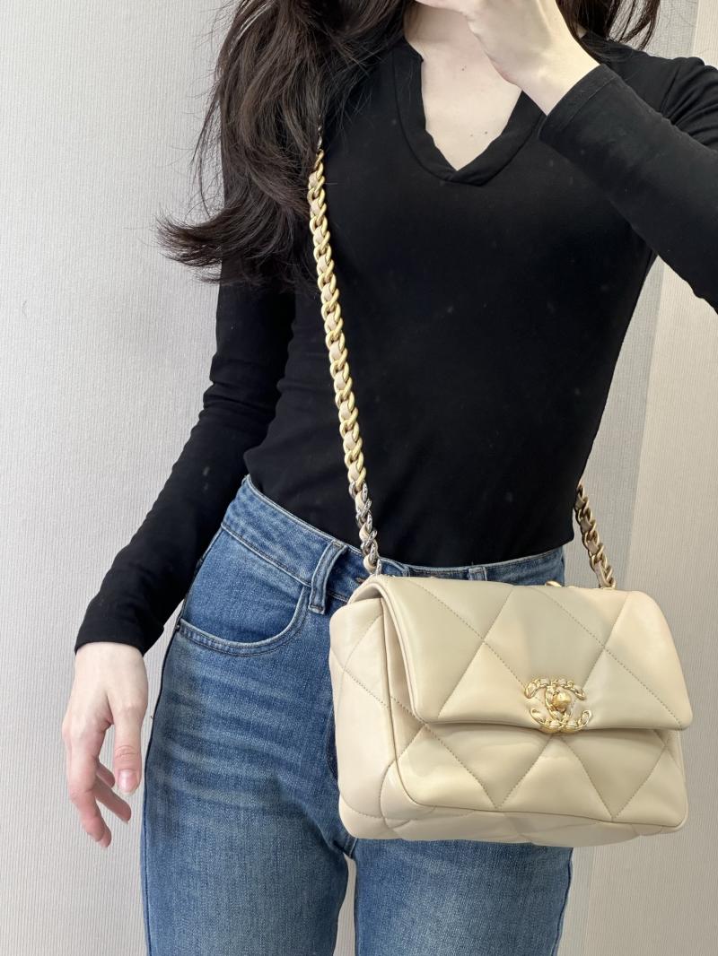 Chanel 19 Lambskin Flap Handbag Beige AS1160