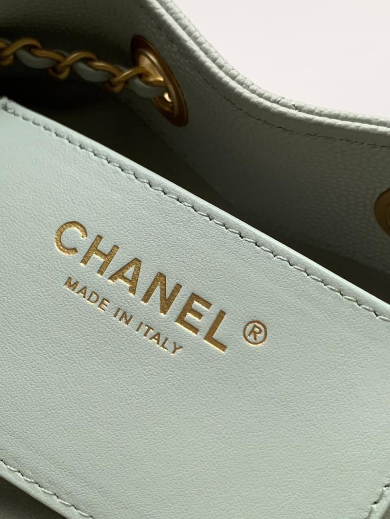 Chanel Grained Calfskin 25 Small Handbag Green AS5293