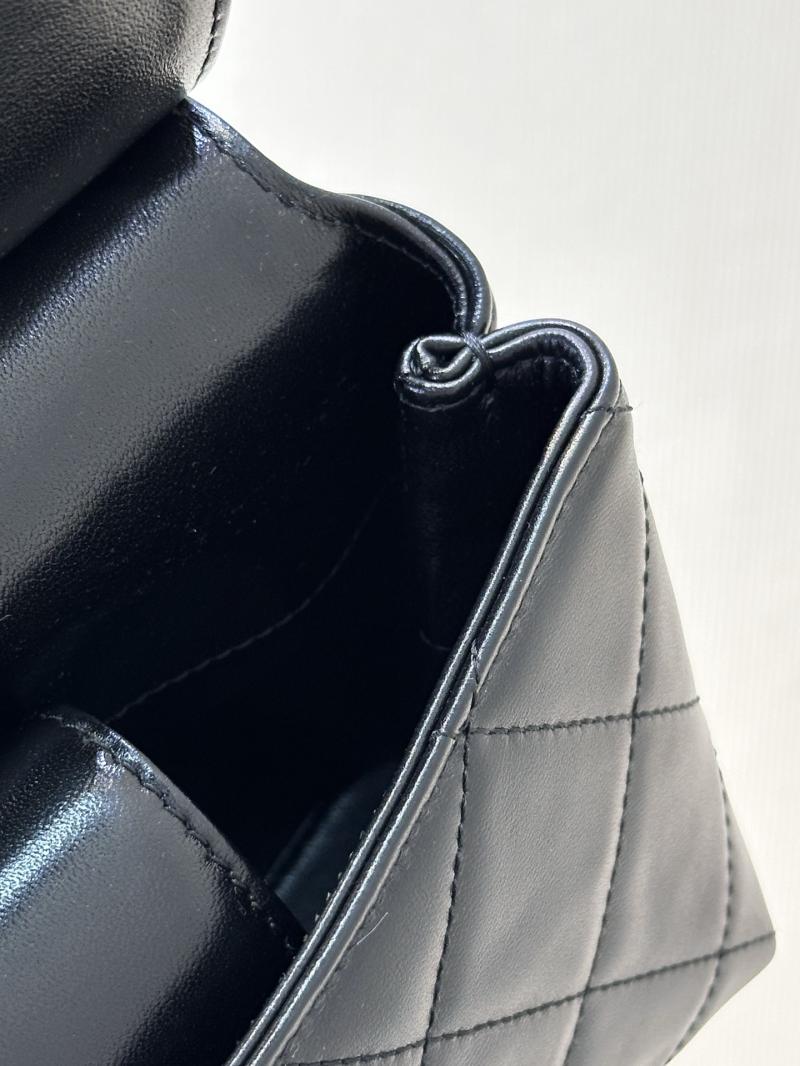Chanel Lambskin Tote Bag Black AS5390