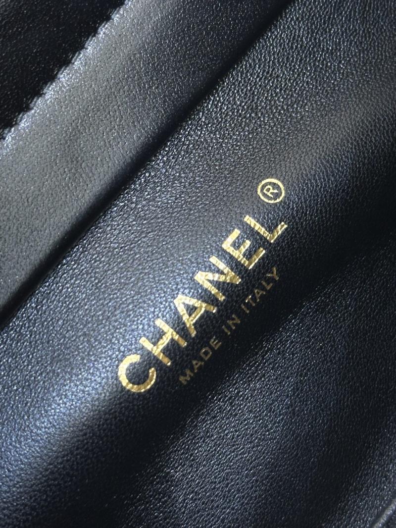 Chanel Lambskin Tote Bag Black AS5390