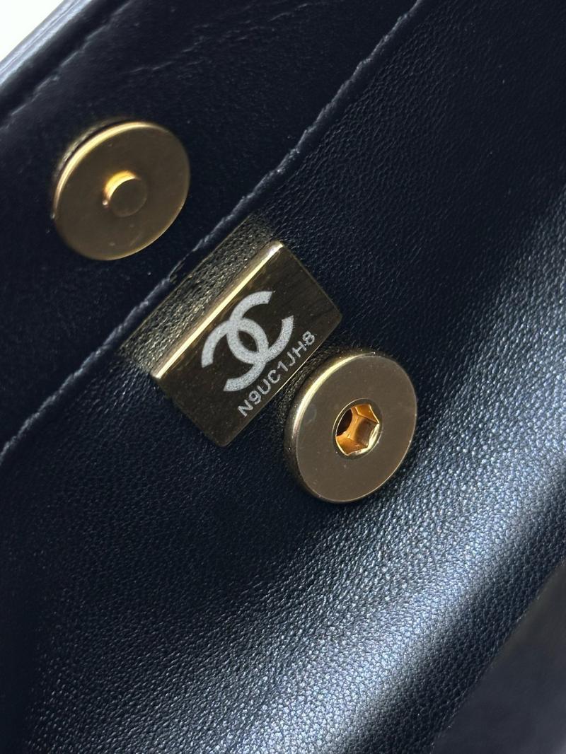 Chanel Lambskin Tote Bag Black AS5390