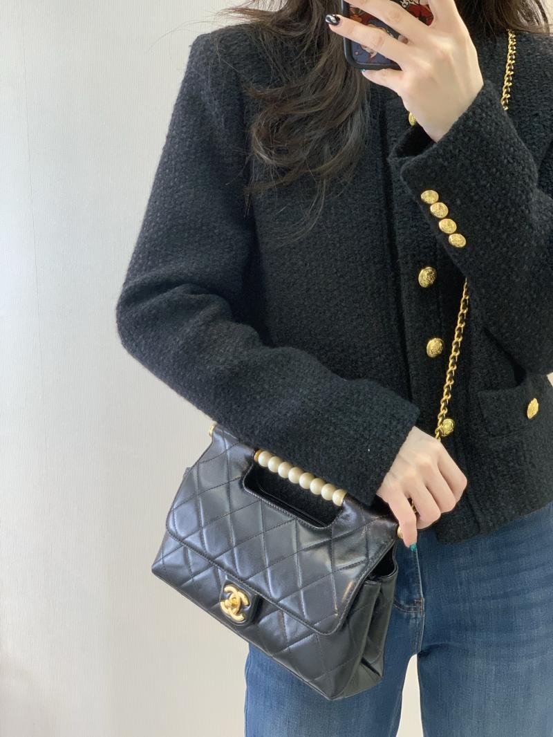 Chanel Lambskin Tote Bag Black AS5390