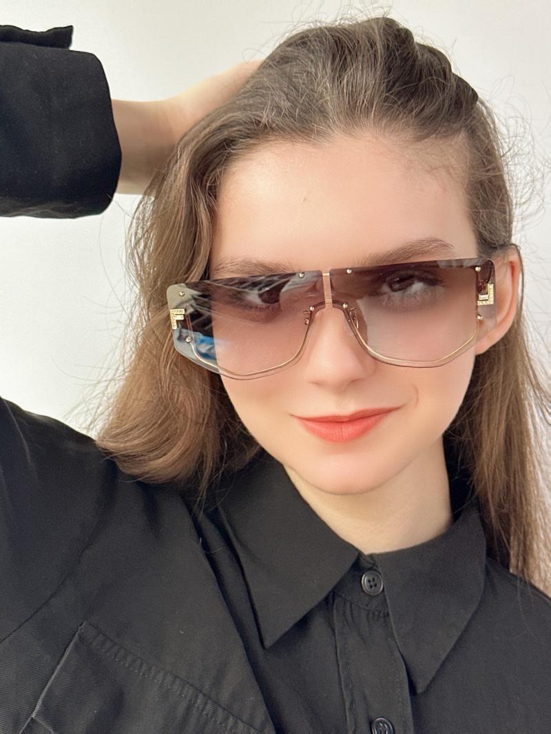 Fendi Sunglasses FE40096I