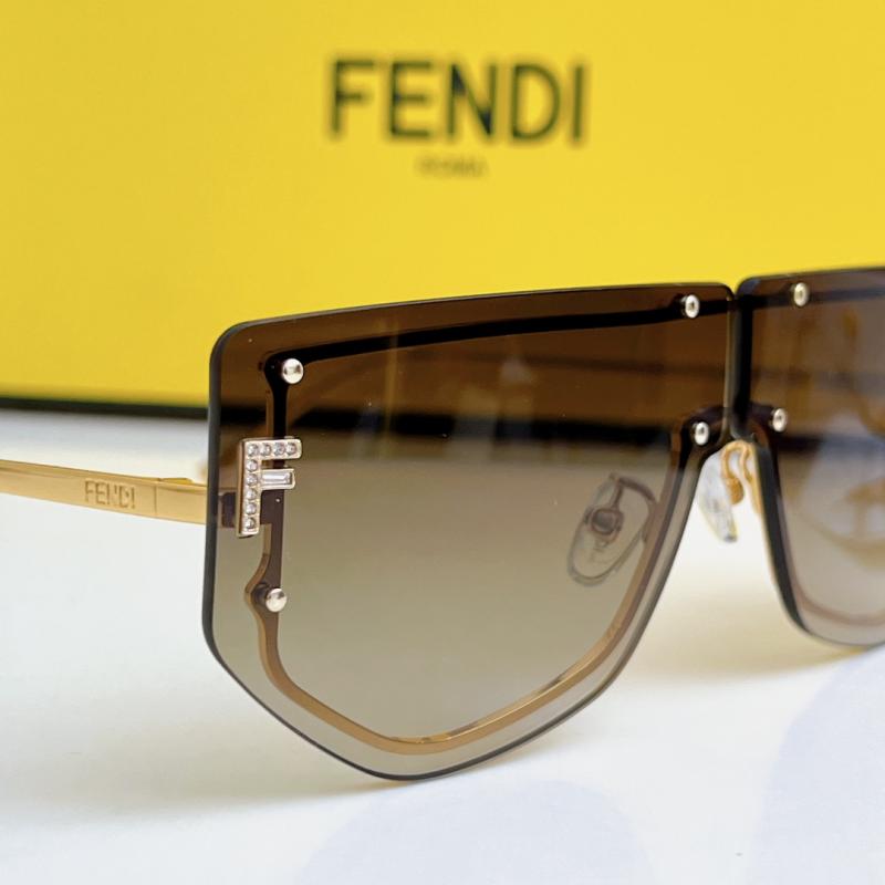 Fendi Sunglasses FE40096I
