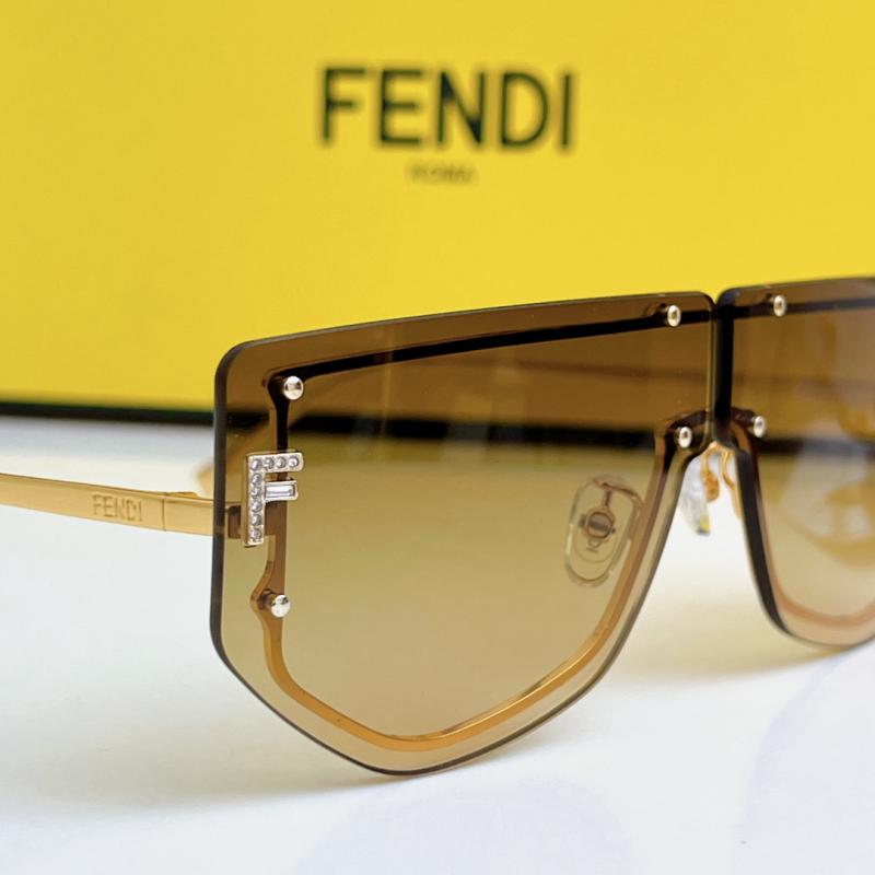 Fendi Sunglasses FE40096I