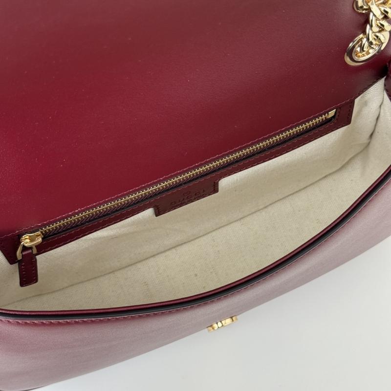 Gucci Blondie medium shoulder bag Red 815715