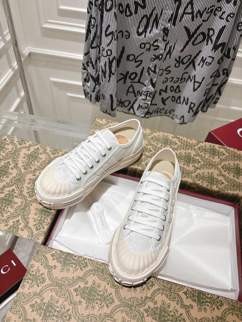 Gucci Sneakers SGS33002