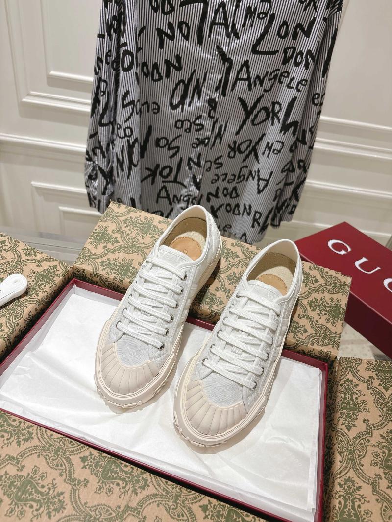 Gucci Sneakers SGS33002