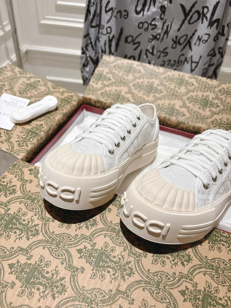 Gucci Sneakers SGS33002