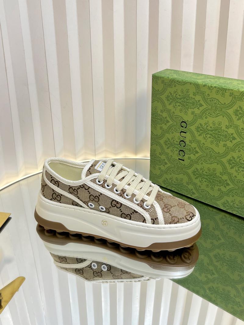 Gucci Sneakers SGS33004