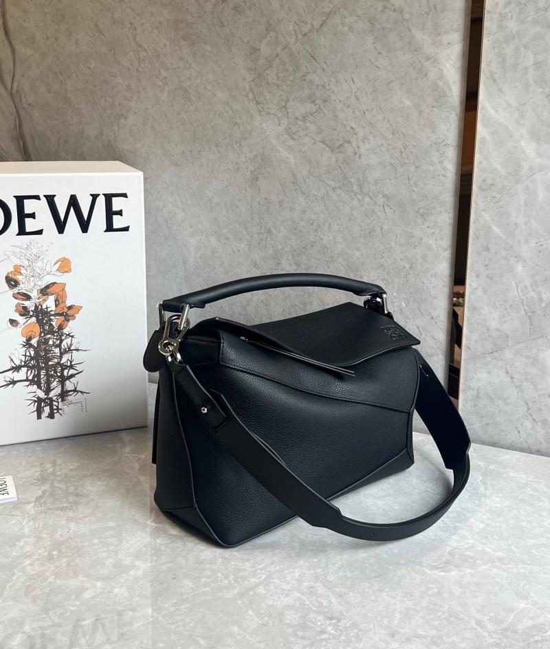 Loewe Grained Calfskin Medium Puzzle Edge Bag Black A510