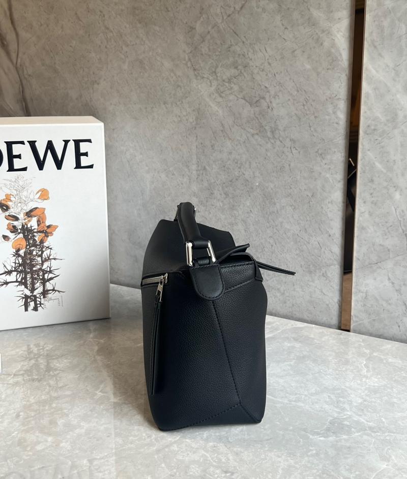 Loewe Grained Calfskin Medium Puzzle Edge Bag Black A510