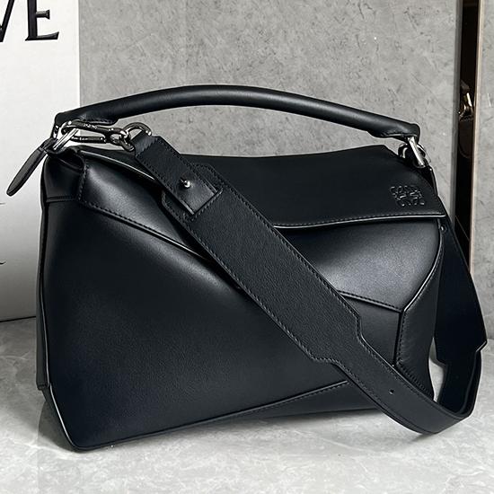 Loewe Medium Puzzle Edge bag Black A510