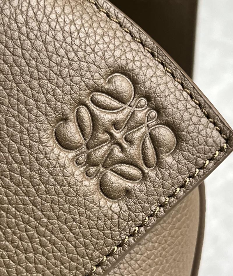 Loewe Medium Puzzle Edge bag Green A510