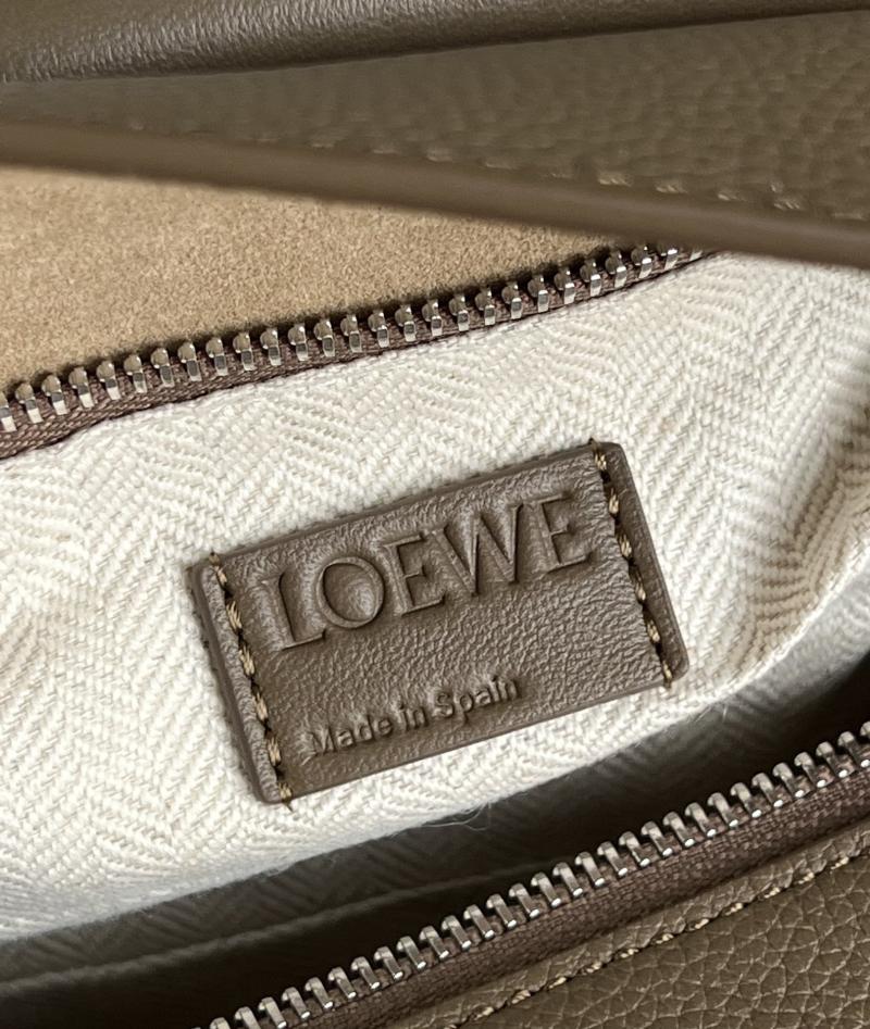 Loewe Medium Puzzle Edge bag Green A510