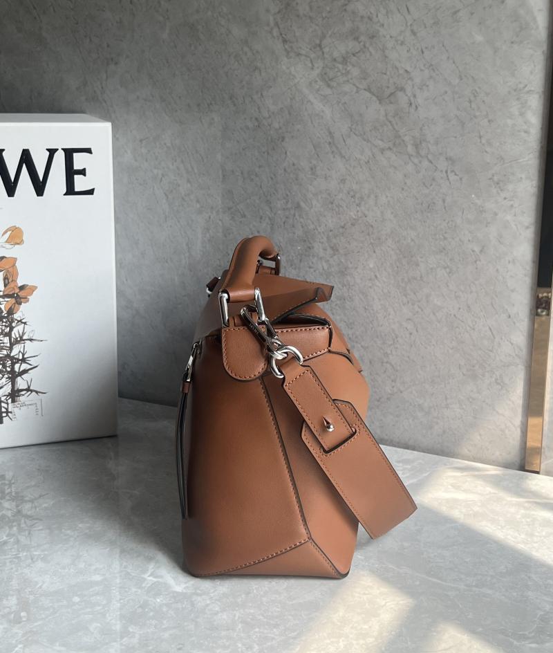 Loewe Medium Puzzle Edge bag Tan A510