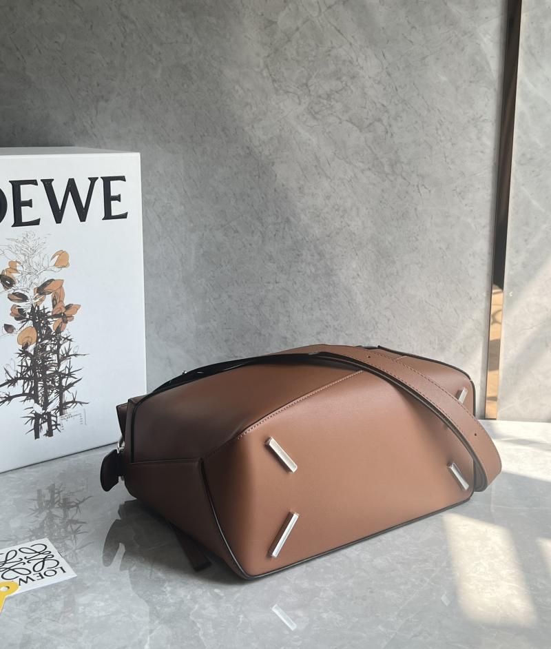 Loewe Medium Puzzle Edge bag Tan A510