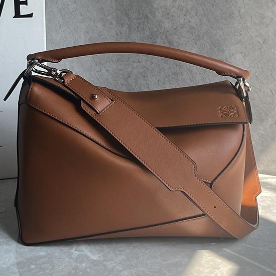 Loewe Medium Puzzle Edge bag Tan A510