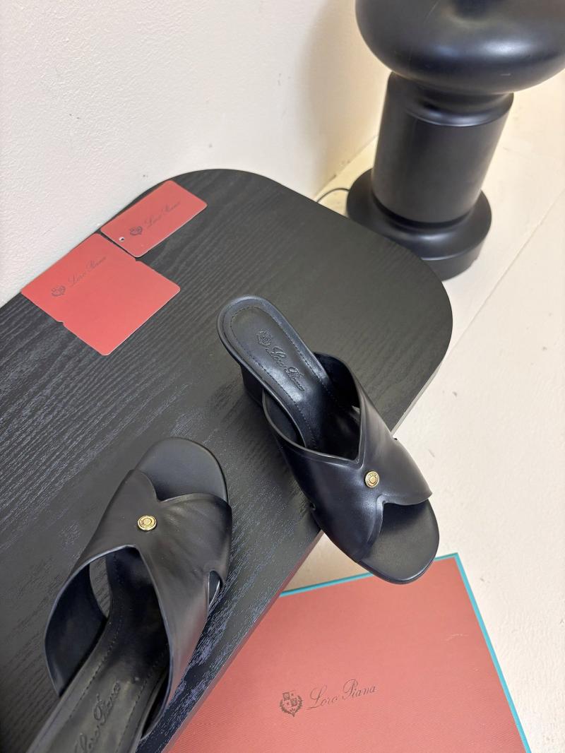 Loro Piana Sandals LPS41406