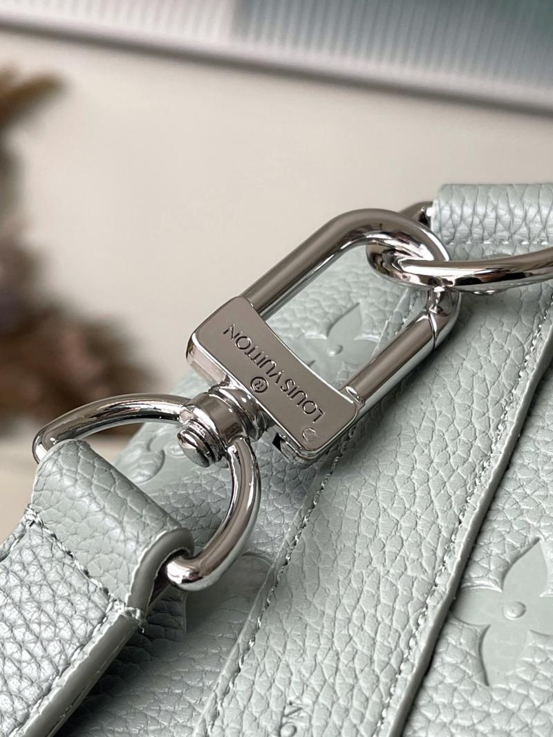 Louis Vuitton Keepall Bandouliere 25 M13866