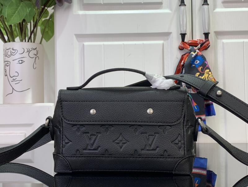 Louis Vuitton Steamer East West Wearable Wallet M13888