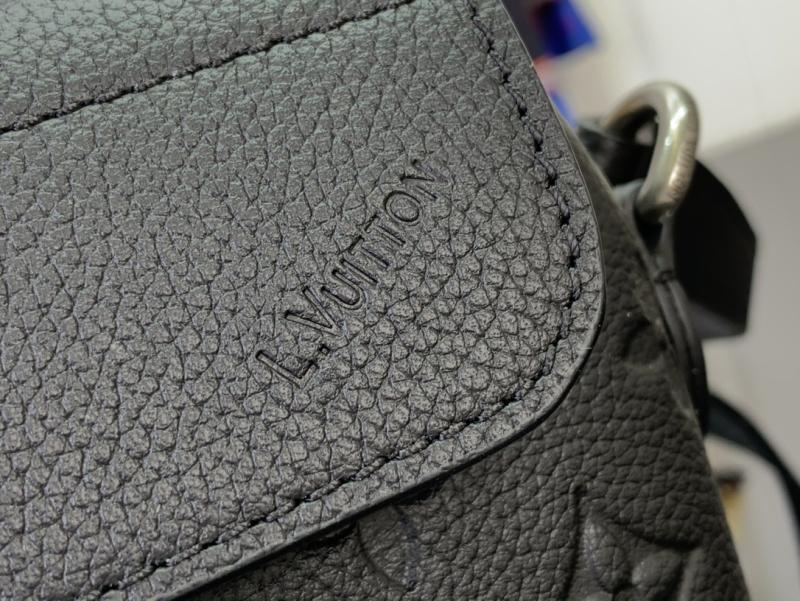 Louis Vuitton Steamer East West Wearable Wallet M13888