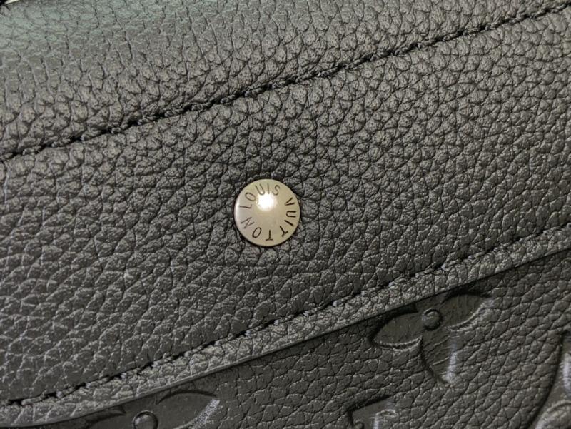 Louis Vuitton Steamer East West Wearable Wallet M13888