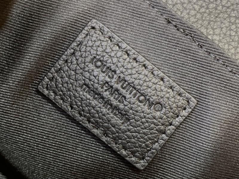 Louis Vuitton Steamer East West Wearable Wallet M13888