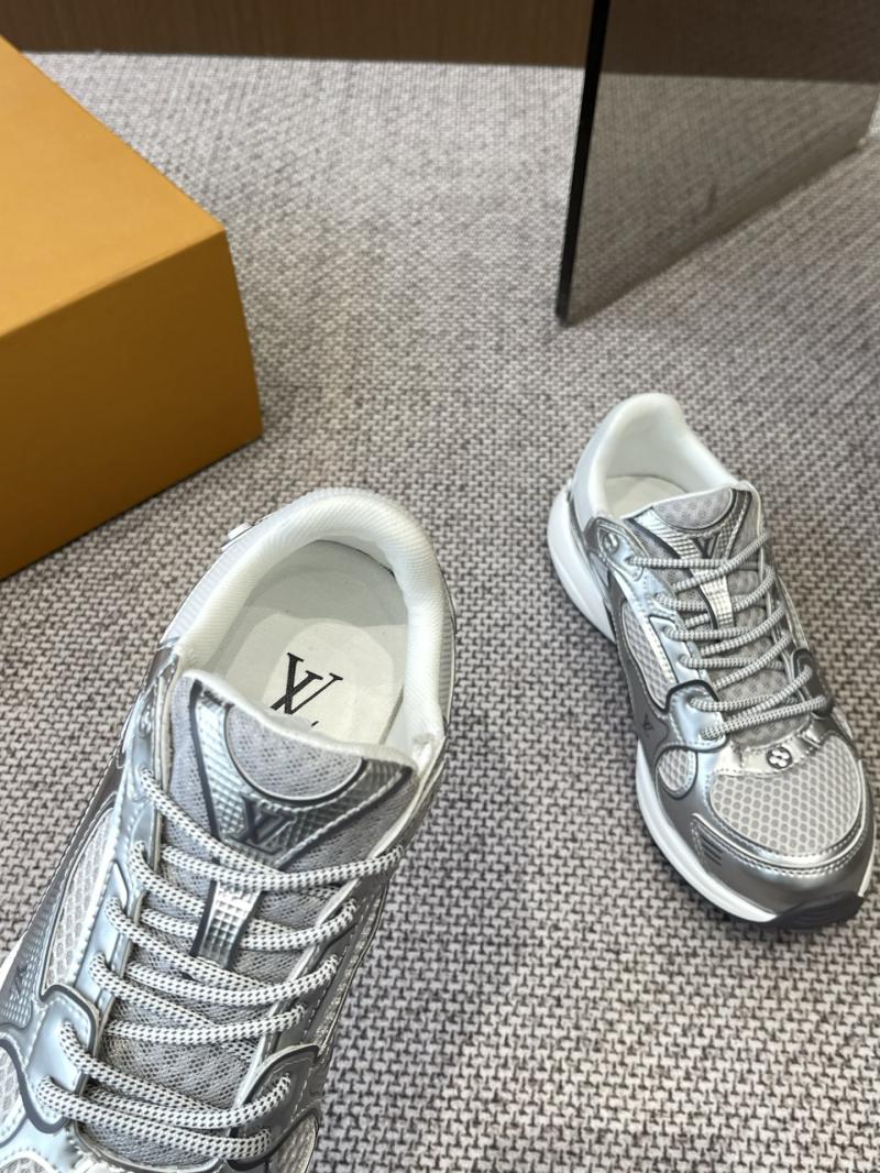 Louis Vuitton Unisex Sneakers SLS33003