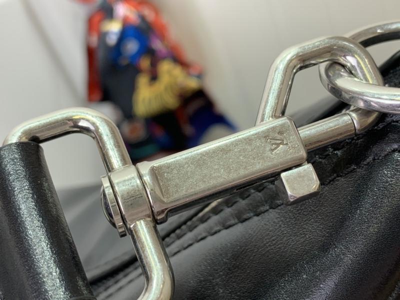 Louis Vuitton Vagabond Hobo M13986
