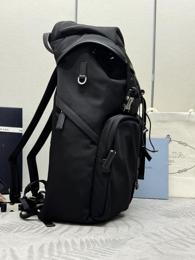 Prada Re-Nylon and Saffiano leather backpack 2VZ019