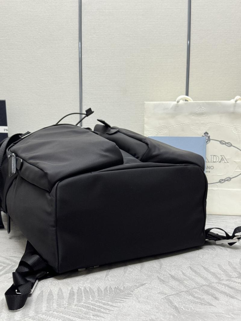 Prada Re-Nylon and Saffiano leather backpack 2VZ019