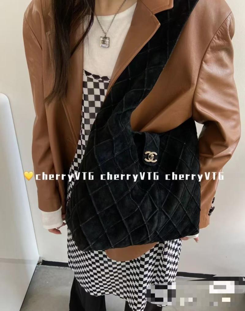 Chanel Suede Stitched Hobo Bag Black AS7342
