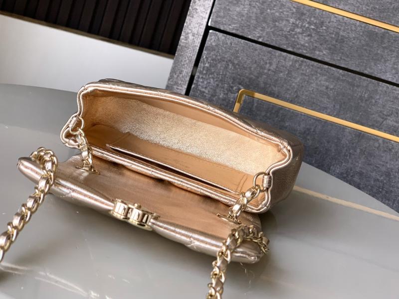 Chanel Clutch With Chain Gold AP4593