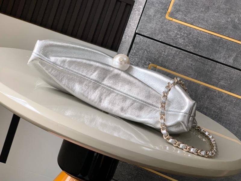 Chanel Clutch With Chain Silver AP4613