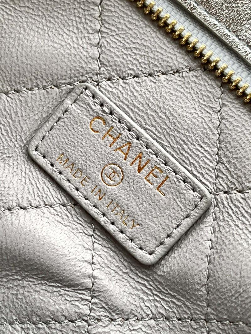 Chanel Clutch With Chain Silver AP4613