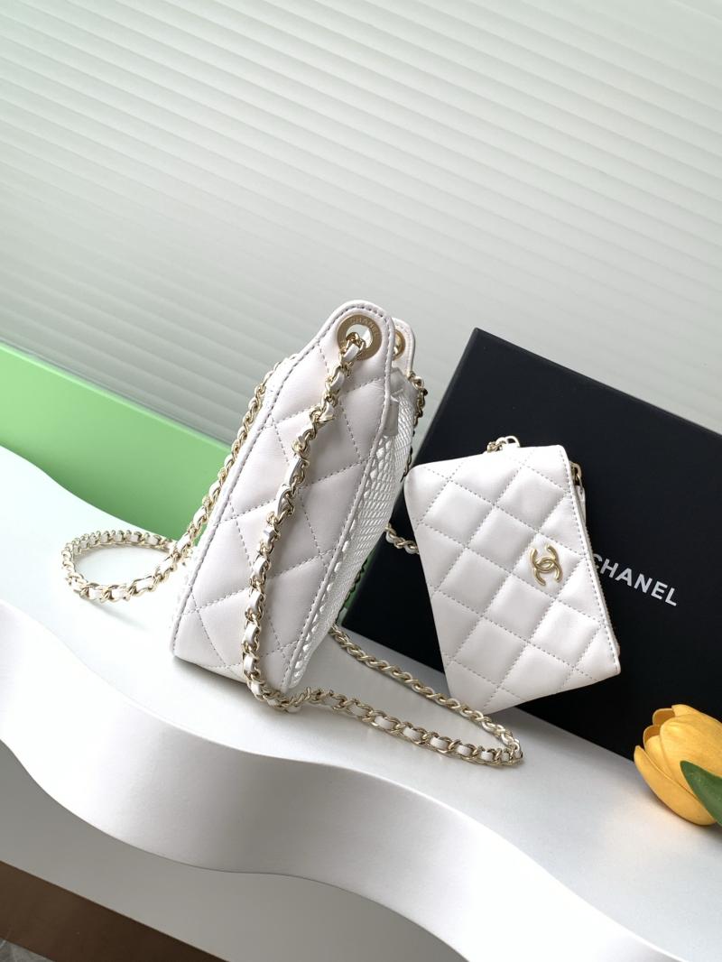 Chanel Clutch With Chain White AP4572