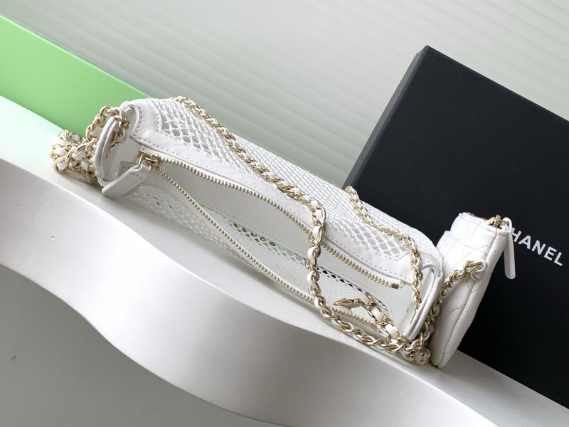Chanel Clutch With Chain White AP4572