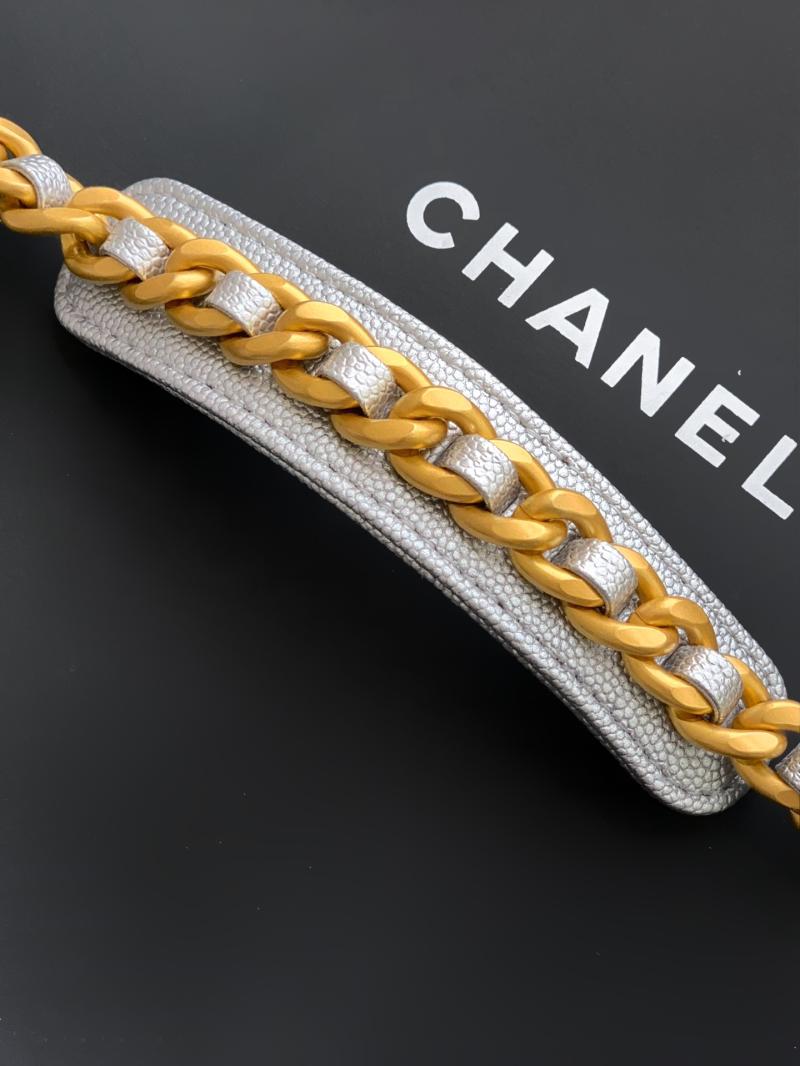 Chanel Grained Calfskin 25 Medium Handbag Silver AS5311