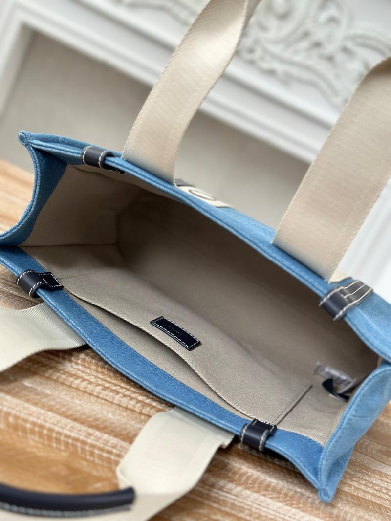 Chloe Woody tote bag in Blue Denim C7566