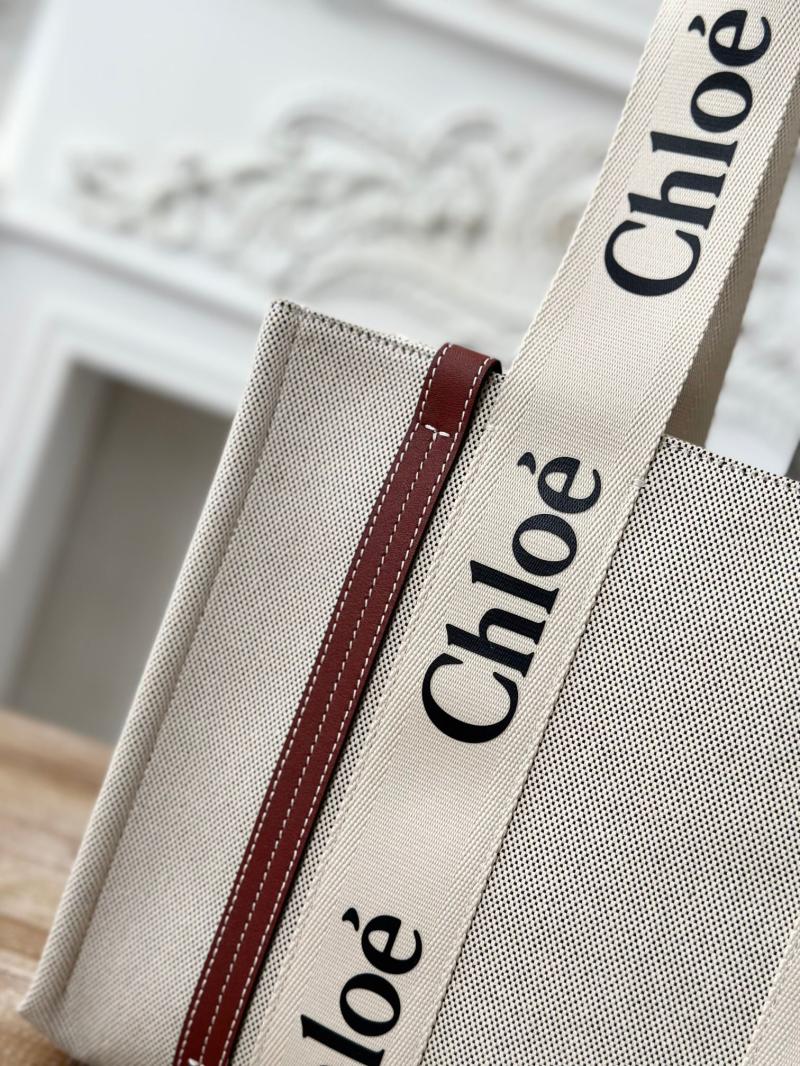 Chloe Woody tote bag in Cotton Canvas Brown C7565