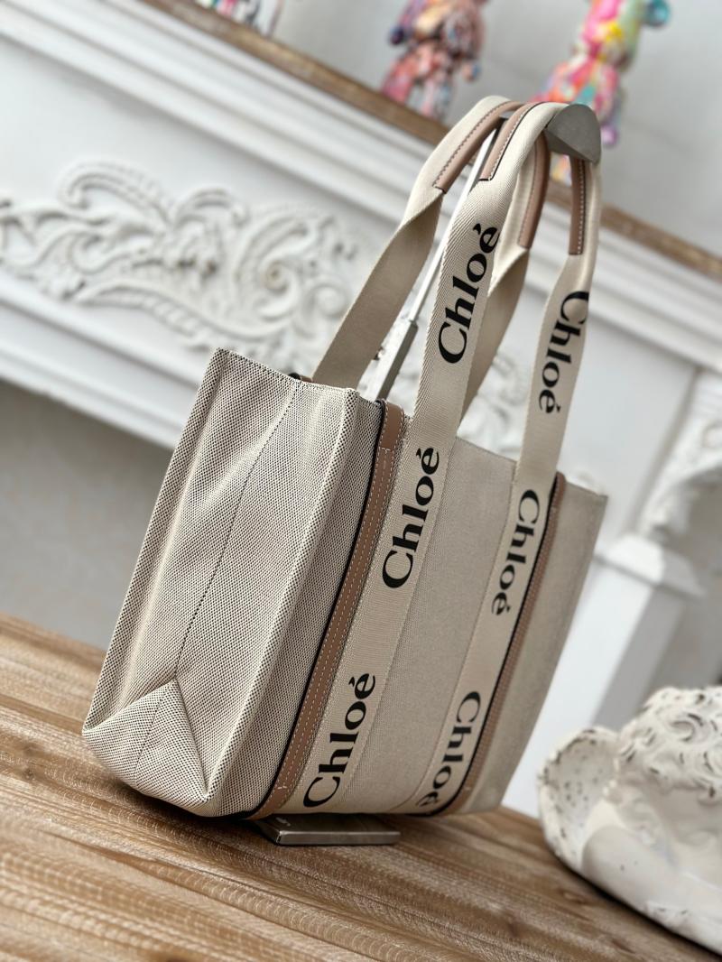 Chloe Woody tote bag in Cotton Canvas Powder C7565