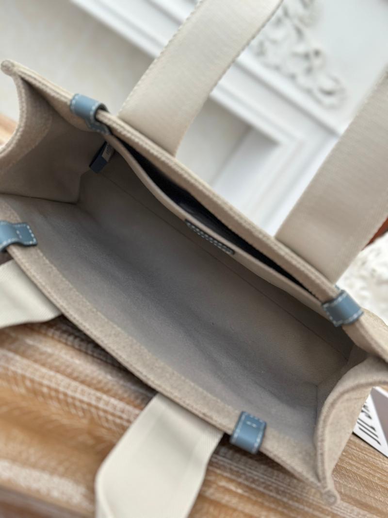 Chloe Woody tote bag in Linen Canvas Blue C7567
