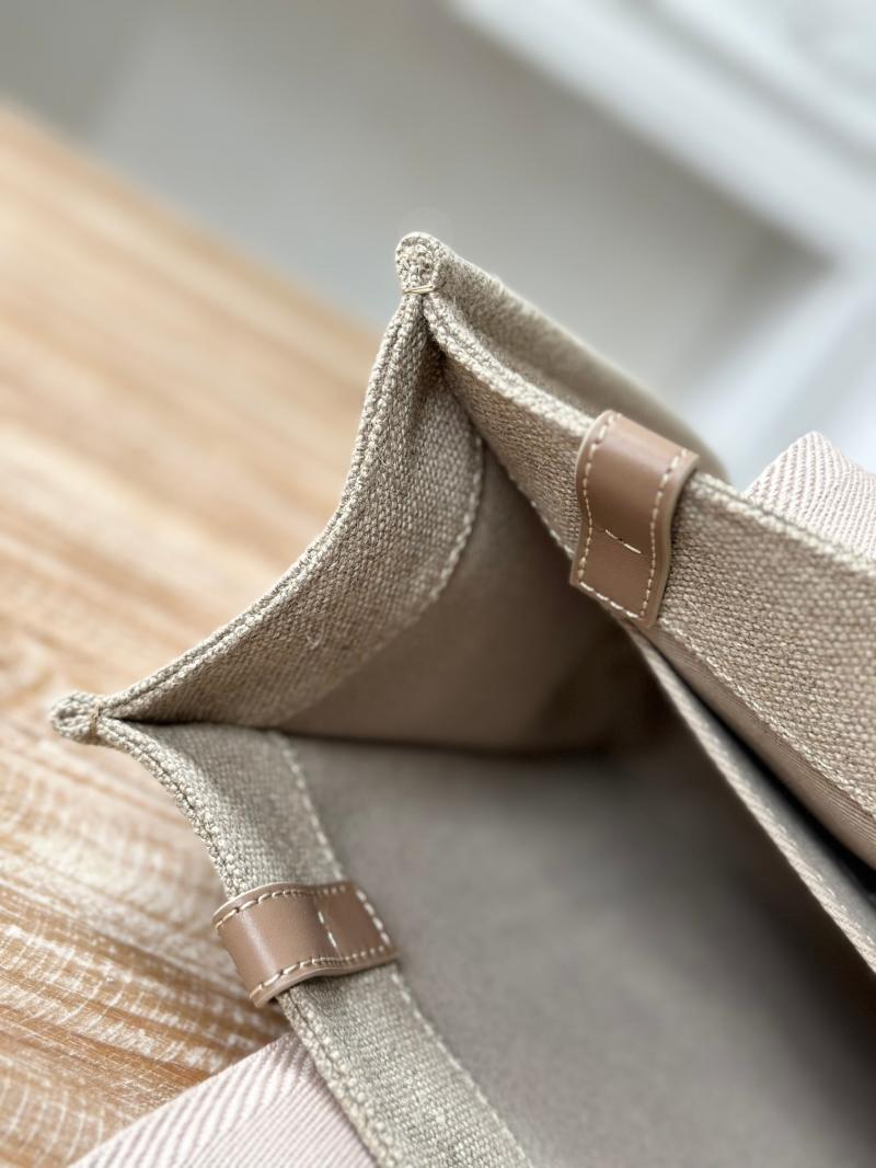 Chloe Woody tote bag in Linen Canvas C7573