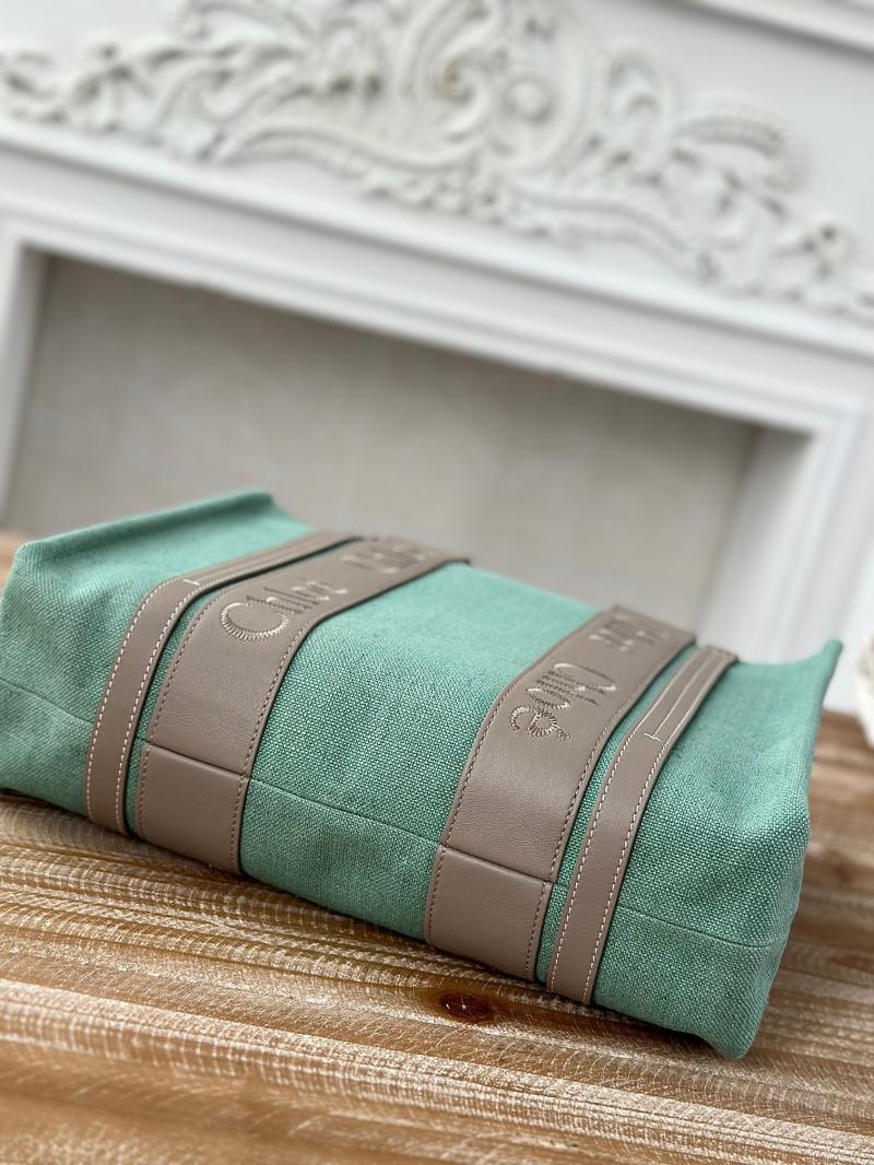 Chloe Woody tote bag in Linen Canvas Green C7568