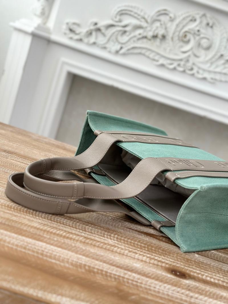 Chloe Woody tote bag in Linen Canvas Green C7568