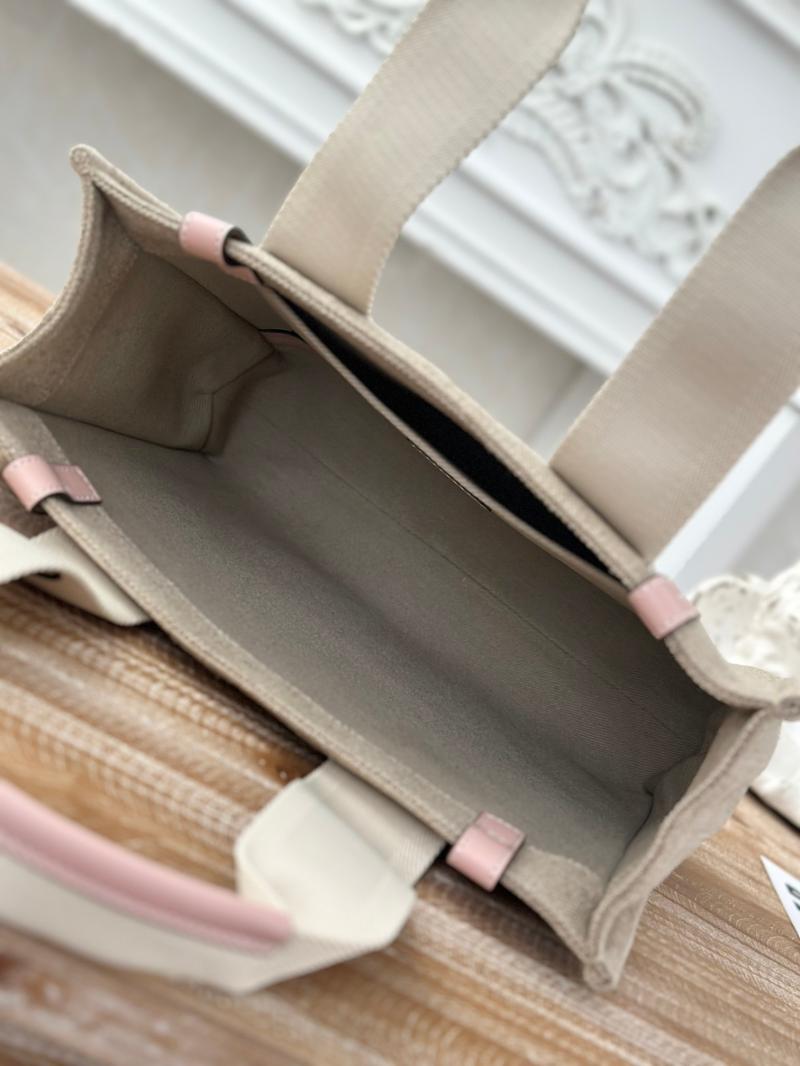 Chloe Woody tote bag in Linen Canvas Pink C7567