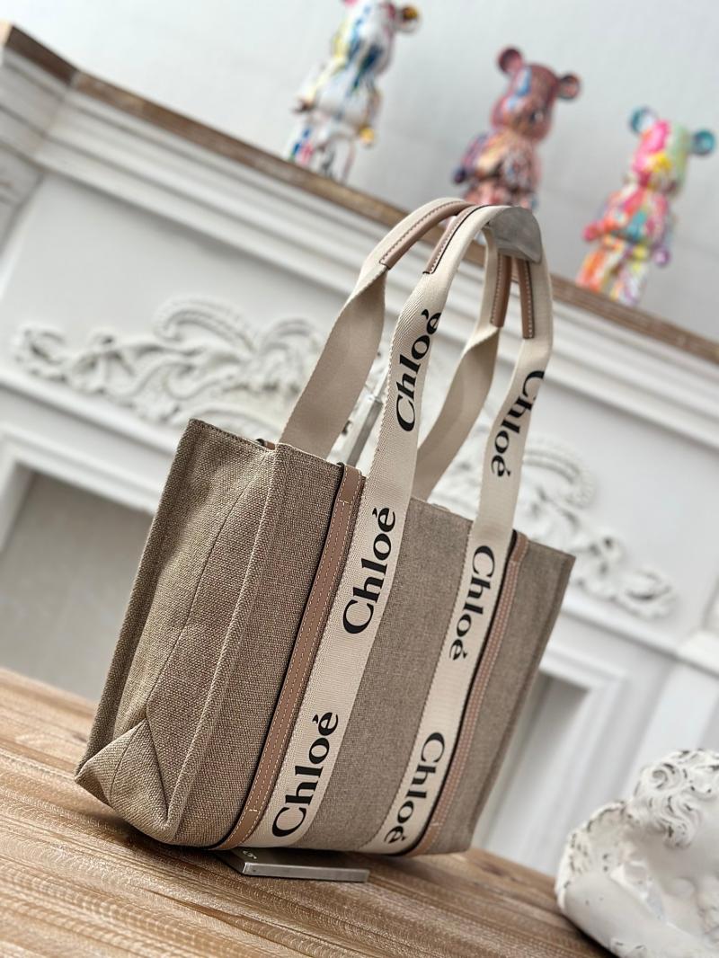 Chloe Woody tote bag in Linen Canvas Powder C7567